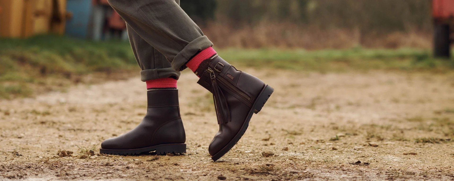 Andrea Conti Soldes -Andrea Conti Soldes journal banner boots 2